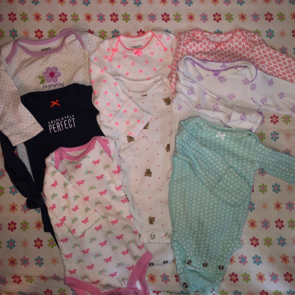 🙌🏻Last Chance! Donating Soon! 8 newborn onesies